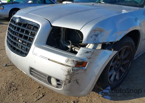 2009 Chrysler 300 Touring/Signature Series/Executive Series from USA, damaged, VIN 2C3KA53V89H617279